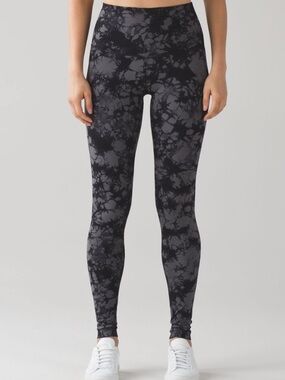 Lululemon Wunder Under High Rise Pant 30” in Shibori Black Dark Carbon